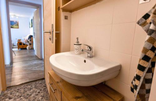 Haus Hindelang - 2 FeWos mit Zugspitzblick, inkl Königscard, gratis Parken & WLAN, Self Check-In, 5 Minuten ins Zentrum - Foto 40