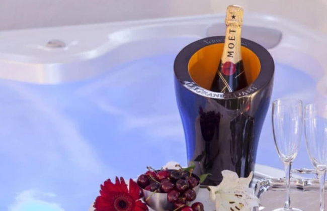 Top Luxury Marbella Villa - Photo 24