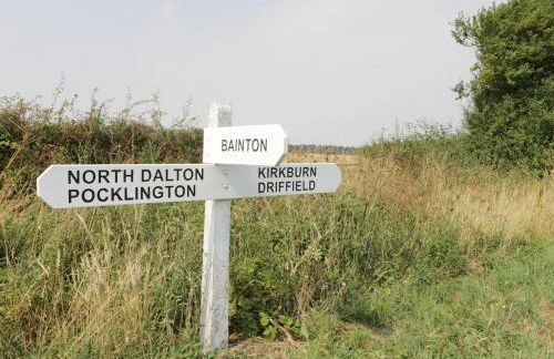 Corner View - Photo 13