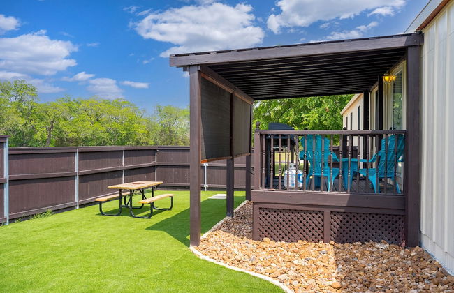 Comfort Charmmini Putting Greengame Roomgrill5 - Photo 28