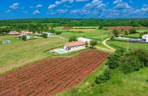 Family holiday house with private pool and playground - Foto 59