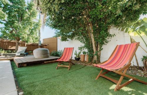 Serene Silver Lake 1 bedroom 1 bathroom Back house With Private Backyard - Photo 12