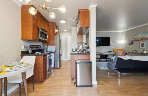 Vibrant 2bed Condo - Stroll to SEA Space Needle - Foto 6