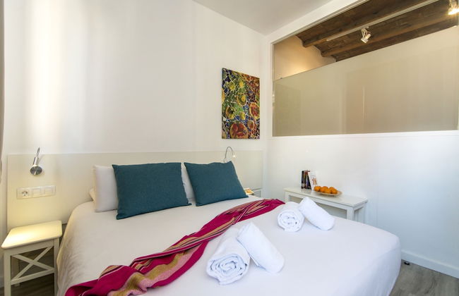 Happy People Sagrada Familia - Foto 71