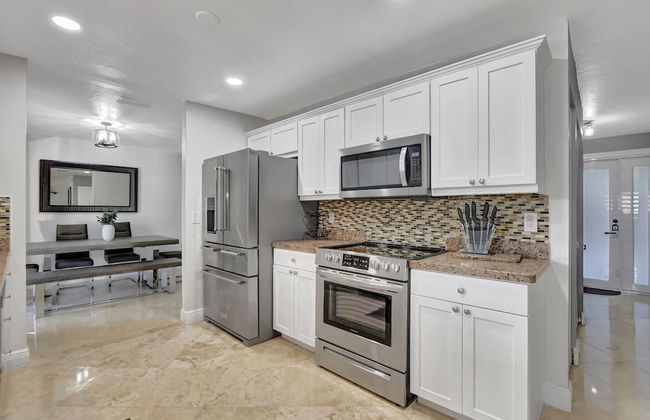 Boca Beauty - Stylish Home With Pool 3 Bedroom Home by RedAwning - Foto 9