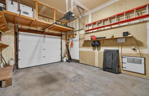 Evergreen Escape- Walk to Downtown & Boat/trailer Parking! - Foto 26