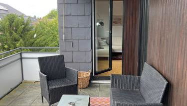 Stylish 2-room apartment with balcony & great location - Photo 3