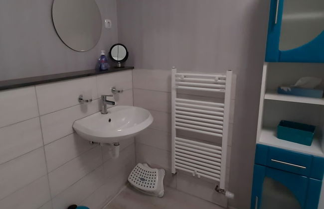 Lakeside Comfort With Garden - Foto 18