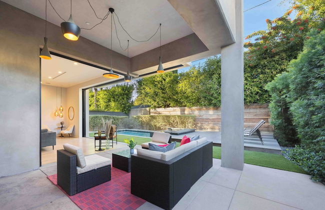 LA Villa by Avantstay Walk to The Grove LA - Photo 25