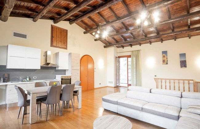 Lakeside Mansion With Pool - Foto 31