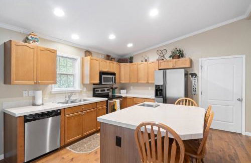 Blue Ridge Bungalow with Hot Tub - Foto 7