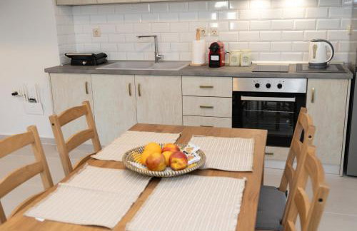 Το Σπίτι της Γιαγιάς 2 (Grandma's House 2) - Foto 23