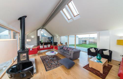 The Den, Architect Designed Barn, Beautiful Location - Foto 28