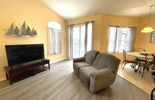 Spacious Villa South Facing Pool 20 min to Disney - Foto 7