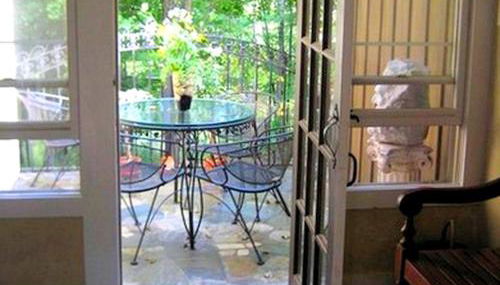 Luxurious Riverfront Cottage with a Hot Tub and a Fireplace near the Twin Lakes, Connecticut - Foto 2