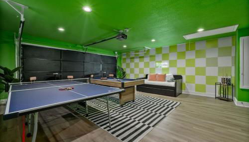 Sunny Lakeside Retreat with Pool and Firepit - Foto 4