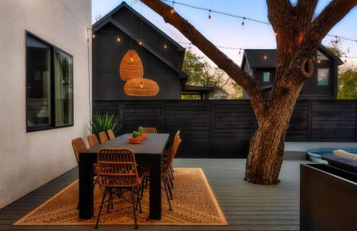 Heated Pool, Game Room, Outdoor Movies, Mins to Downtown, Sleeps 14 - Foto 34