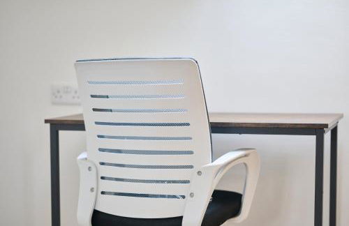 Cherish Stays spacious & amazing 3 Bed House in Hayes & Heathrow - Foto 35