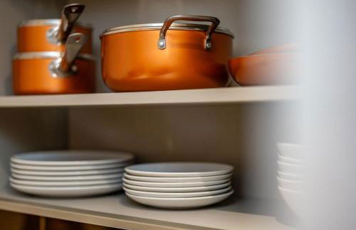 Dragon Suites Luxury Apartments at Rutland Square - Photo 14