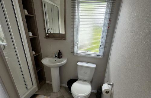 Haggerston Castle - Caravan - Sleeps 6 - Parking - Foto 25