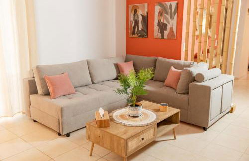 Σπίτι με πισίνα δίπλα στο αεροδρόμιο. - Foto 12