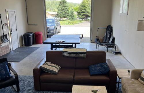 Mountain Retreat with Hot Tub, Game Room and Yard home - Foto 12