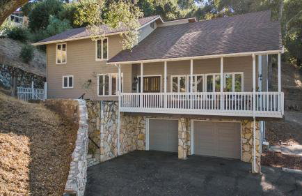 Hidden Oaks Farmhouse by Avantstay Hot Tub, Deck - Foto 92