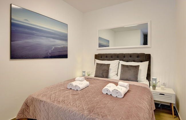 D&A Central Luxury Apartments - Photo 48