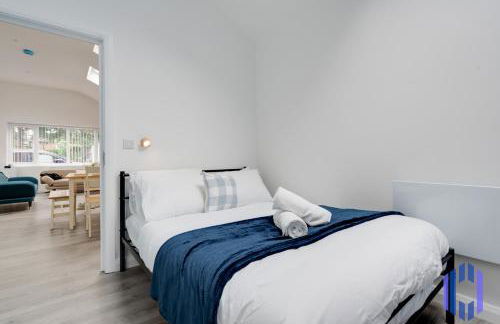 Santorini Blues by CEFAS - Free Parking - Bungalow - Near Airport - Foto 27