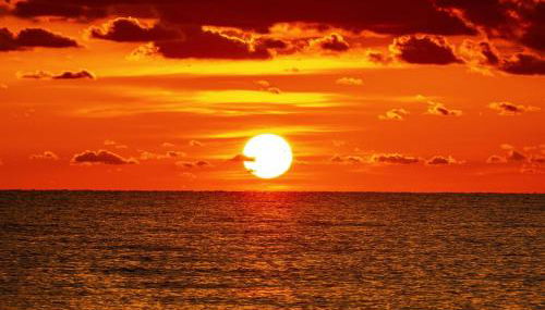 Luxury - 2BR 2BA - Balcony - Right Across From the Beach - Foto 4