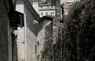 The Mountain House -mountain getaway - Photo 29