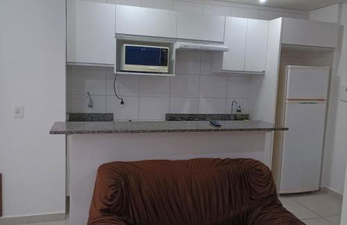 Apto6 com WI-FI e garagem e 100 a av Brasil - Foto 29