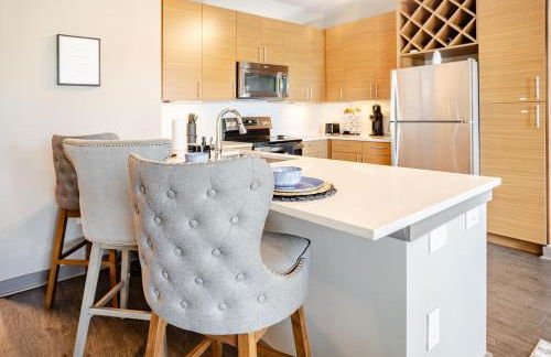 Cozy Uptown apartment with Gym and Swimming pool - Photo 13