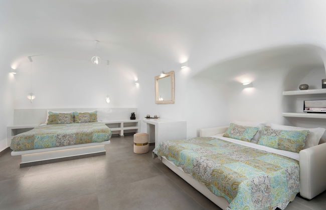 Yiota Collection 4 Suites & 4 Prive Jacuzzi - Foto 19