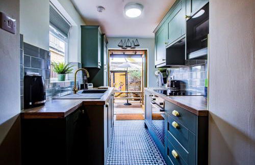 Stunning Cottage in the Heart of Old Leigh - Pass the Keys - Foto 8