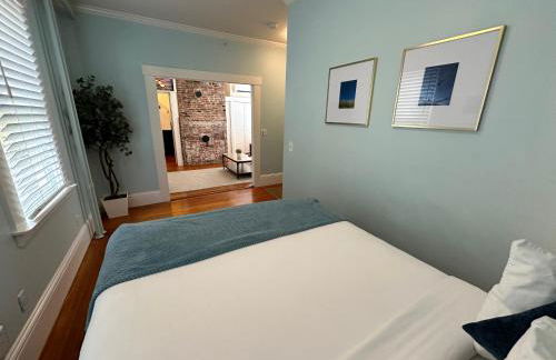 Charming Victorian Home Downtown Newport - Photo 37