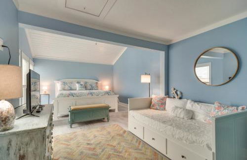 Sip, Sunbathe and Relax Poolside Madeira Beach Gem! - Photo 15