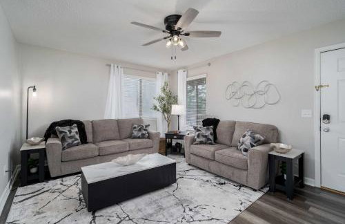 Grand Lakes Condo - Renovated 2BR-1 5BA Condo - Near UA - Foto 1