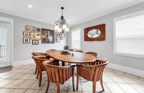 The Spyglass a 5 bed 3 bath house that sleeps 14 and just 67 steps from the beach - Foto 34