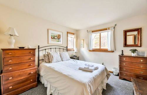 Mountain house w/ stunning views & gourmet kitchen - Foto 32