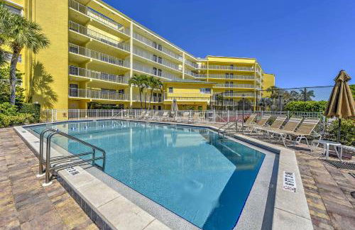 Marco Island Condo with Patio Steps to Beach Access - Foto 2