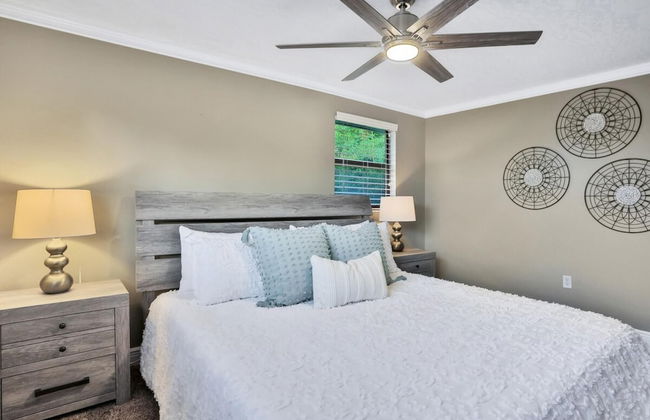 Kiss the Wave - Spacious 4BR 3BA w Pool hot tub - Foto 17