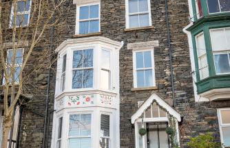 Luxury Pet-Friendly 2 Bed Retreat in Central Bowness with Copper Roll-Top Bath & Sun Terrace - Foto 5