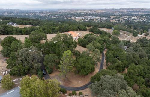 Mid-Mod Hilltop Retreat Views & Local Wildlife - Foto 24