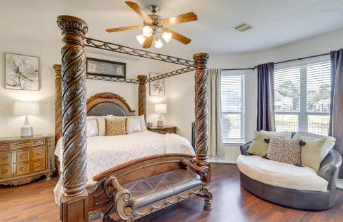 Lake-View Home with Pool Access in Legends Ranch! - Foto 11