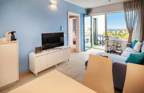 House of the Horizon Playa Las Cucharas VV penthouse with sea & pool view AIRCON - Foto 3