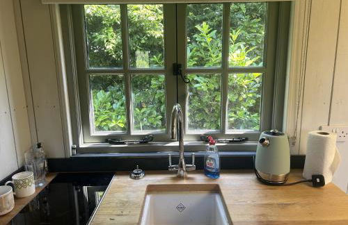 Cabin Retreat in Bedford - Sleeps 2 & Free parking - Foto 13