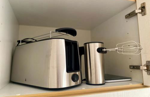 Stilvolles Apartment mit Balkon, Küche & Parkplatz - Waldstetten Zentrum - Foto 32