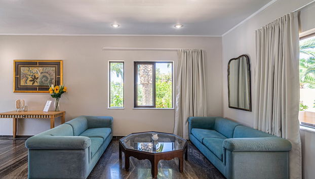 Coin salon dans le hall