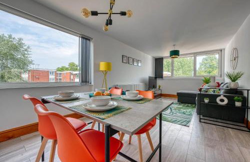 Abbey Court - 2 Bedroom Apartment, Parking, JLR, CVT - Coventry Accommodation LTD - Photo 9